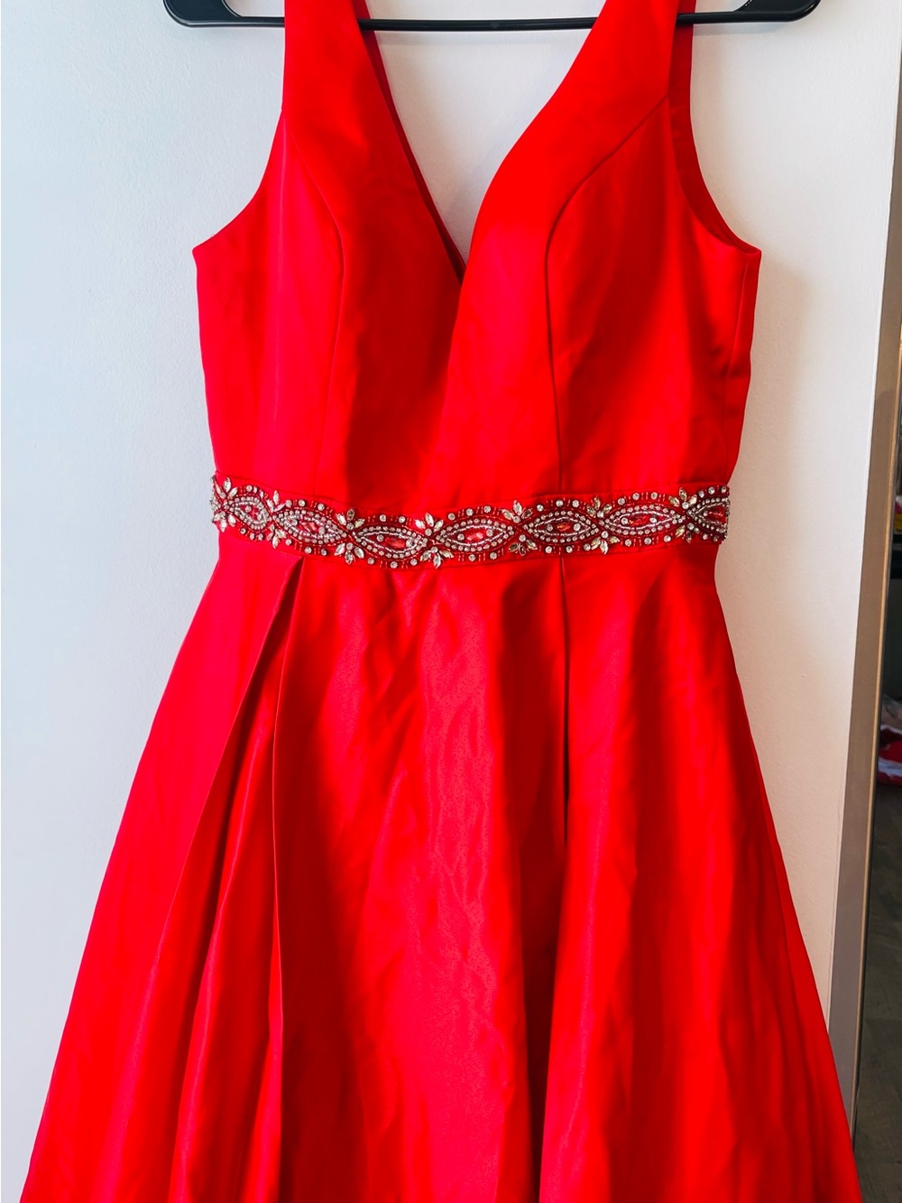 Juliet Elegant Red Prom Dress with Beaded Waist - Picture 6 of 11